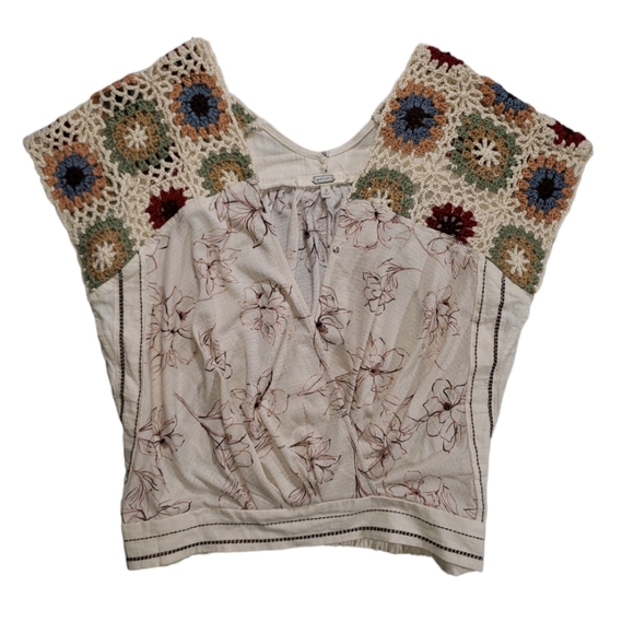 Gimmicks Crochet Kint Surplice Top Size S - Picture 3 of 8